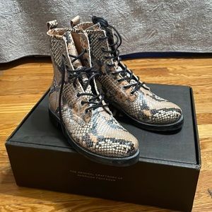 Frye Veronica Combat Boot Size 6